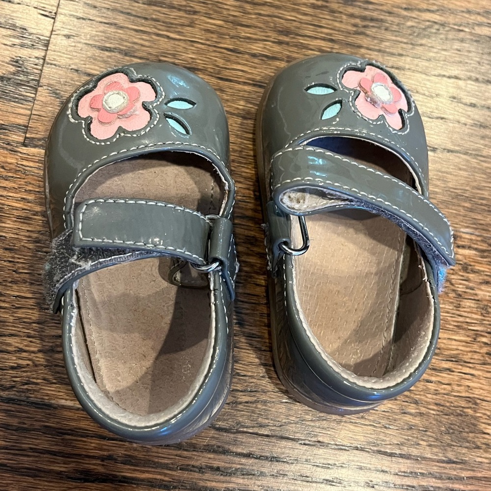 See Kai Run Early Walker shoes